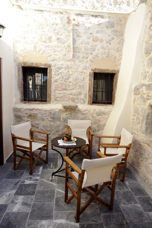 Traditional Hotel Ianthe Véssa エクステリア 写真